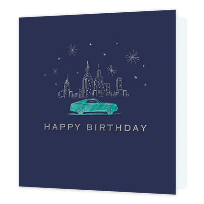 Happy birthday - Formaat: Standaard - Vorm: Vierkant - Verjaardagskaart - Op deze kaart staat de tekst 'Happy birthday' in het grijs met daarboven een auto in het blauw. Boven de auto staan witte lijntekeningen van een skyline met daaromheen witte sterren. - Snelwenskaart