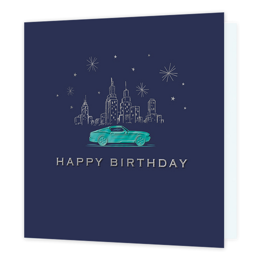 Happy birthday - Formaat: Standaard - Vorm: Vierkant - Verjaardagskaart - Op deze kaart staat de tekst 'Happy birthday' in het grijs met daarboven een auto in het blauw. Boven de auto staan witte lijntekeningen van een skyline met daaromheen witte sterren. - Snelwenskaart
