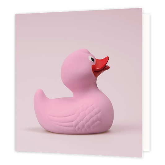 Roze eend - Formaat: Groot - Vorm: Vierkant - Blanco kaart - Op deze wenskaart staat een foto van een roze badeend. - Snelwenskaart