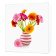 Bloemen - Formaat: Standaard - Vorm: Vierkant - Blanco kaart - Op deze wenskaart staat een vaas met bloemen in de kleuren roze en oranje. - Snelwenskaart