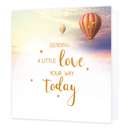 Sending a little love - Formaat: Normaal - Vorm: Vierkant - Denken aan kaart - Op deze wenskaart staan twee luchtballonnen die door de wolken zweven. In het midden staat de tekst: "Sending a little love your way today". - Snelwenskaart