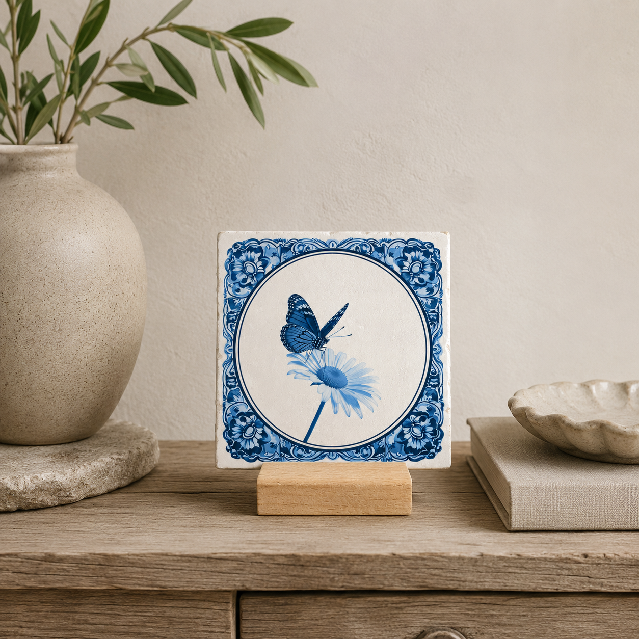 Delfts blauw bloem met vlinder