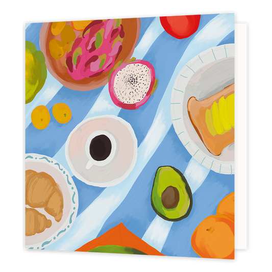 Ontbijttafel - Formaat: Groot - Vorm: Vierkant - Blanco kaart - Op deze wenskaart staat een artistieke versie van een ontbijttafel met fruit, croissants en koffie. - Snelwenskaart
