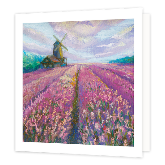 Paarse bloemenveld - Formaat: Normaal - Vorm: Vierkant - Blanco kaart - Op deze wenskaart staat een paarse bloemenveld met een molen. - Snelwenskaart