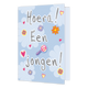 Hoera, een jongen! - Formaat: Standaard - Vorm: Staand - Geboortekaart - Op deze wenskaart staan bloemen en hartjes met een rammelaar. In het midden staat de tekst: "Hoera! Een jongen!". - Snelwenskaart