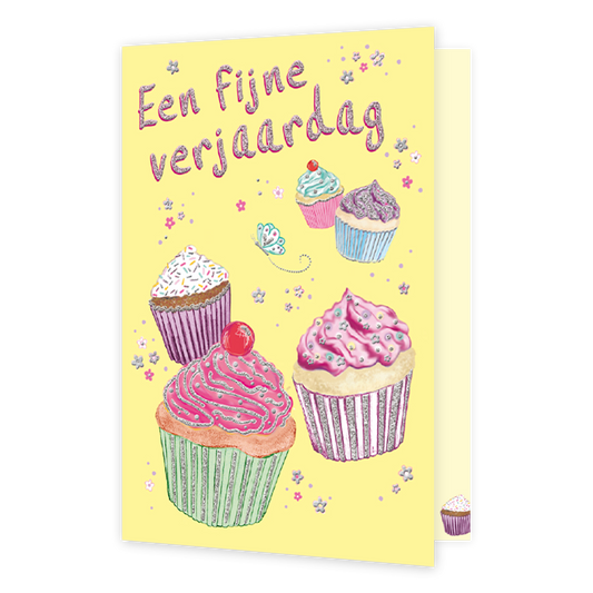 Een fijne verjaardag - Formaat: Normaal - Vorm: Staand - Verjaardagskaart - Op deze wenskaart staan cupcakes in de kleuren roze, wit, paars, blauw en groen, op een gele achtergrond. Bovenaan staat de tekst: "Een fijne verjaardag". - Snelwenskaart