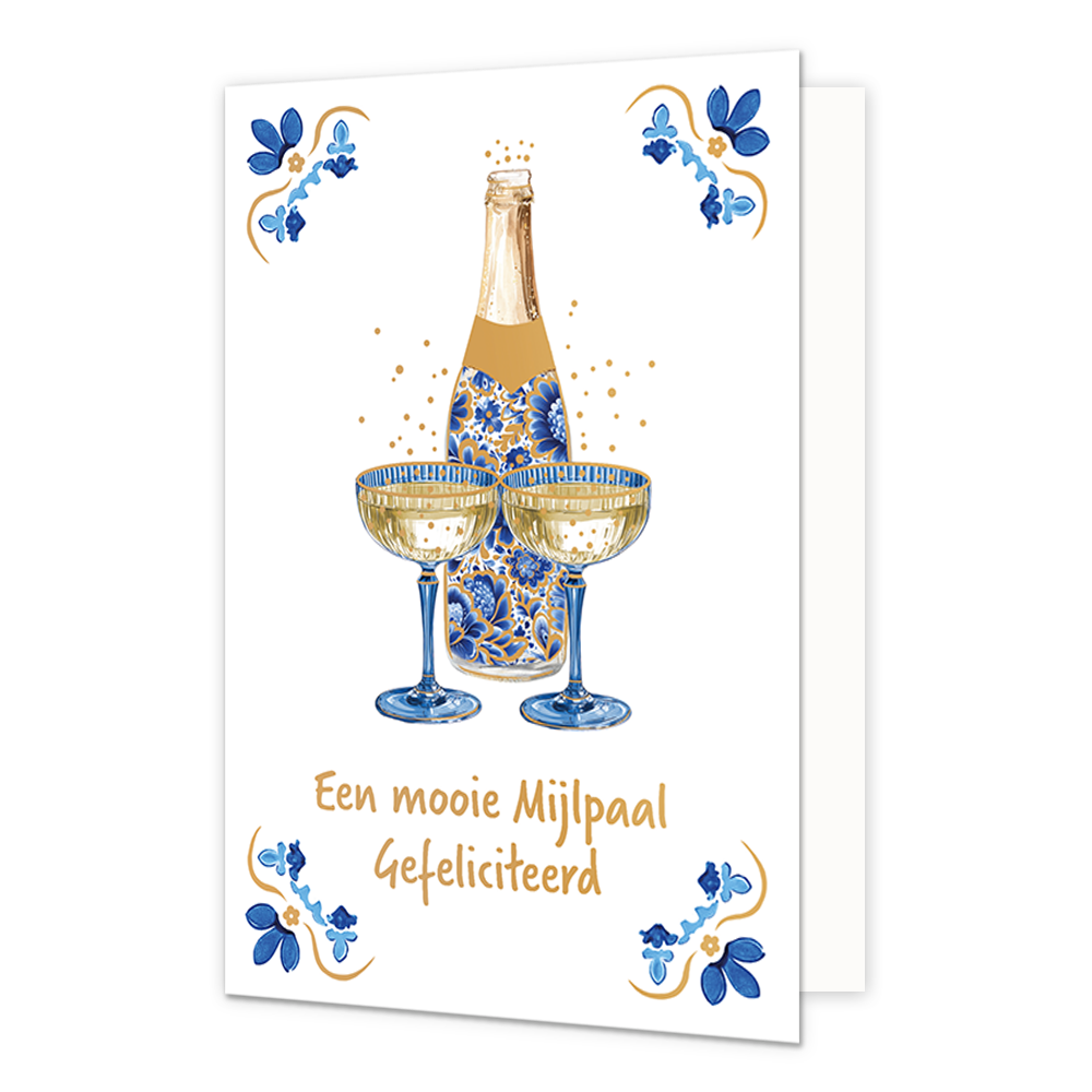 Een mooie mijlpaal gefeliciteerd - Formaat: Normaal - Vorm: Staand - Felicitatiekaart - Op deze wenskaart staat centraal een geopende fles champagne afgebeeld die gedecoreerd is met blauw-witte bloemmotieven in Delfts blauwe stijl, met daarvoor twee gevulde champagneglazen en omringende goudkleurige bubbels. De vier hoeken van de kaart bevatten symmetrische, traditionele tegeltjeswijsheid-achtige ornamenten in blauwe en goudkleurige tinten tegen een witte achtergrond. Onderaan de glazen staat in goudkleuri