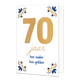 70 jaar - Formaat: Normaal - Vorm: Staand - Verjaardagskaart - Op deze wenskaart staat centraal het grote getal "70" in goudkleurige letters afgebeeld tegen een effen witte achtergrond. In de vier hoeken van de kaart bevindt zich een symmetrisch, traditioneel ornament in blauwe en goudkleurige tinten, geïnspireerd op een klassiek tegelontwerp. Onder het getal staat de handgeschreven tekst "jaar hoe ouder hoe gekker", waarbij het woord "jaar" in het goud is gedrukt en de zin "hoe ouder hoe gekker" in blauwe