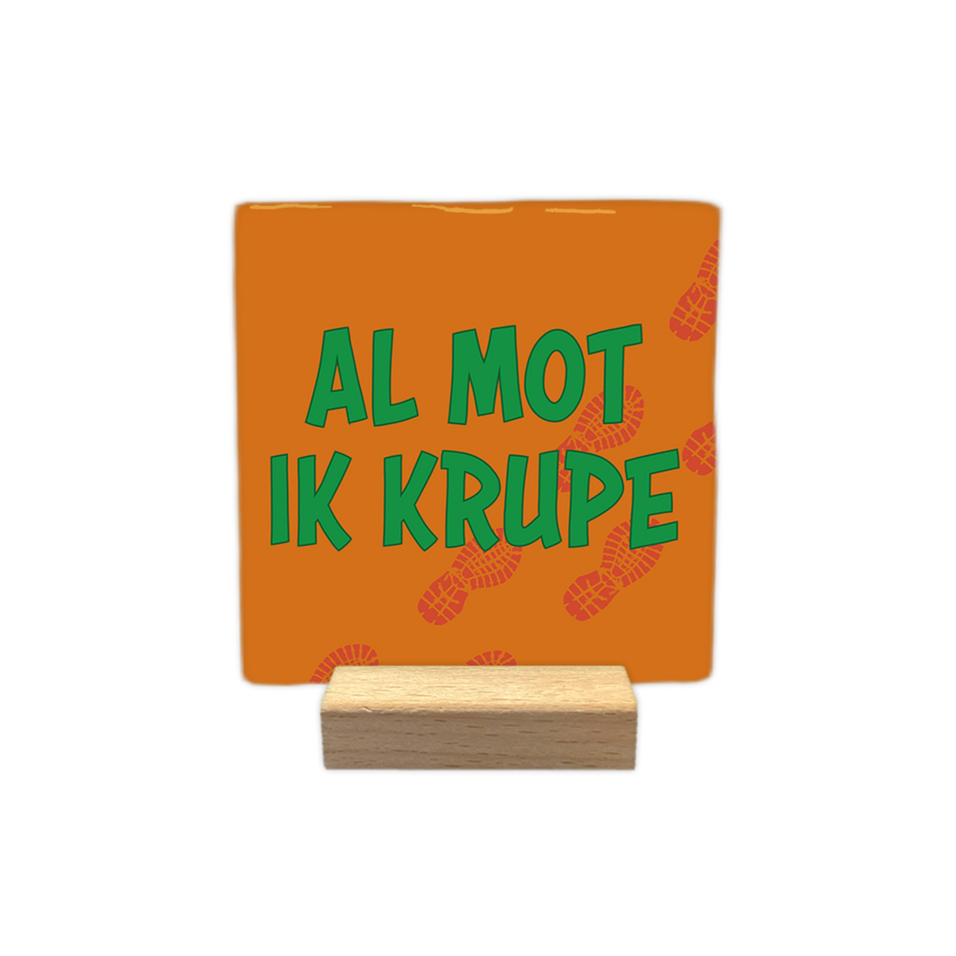 Al mot ik krupe - Decoratie tegel - Formaat: - Op deze decoratie tegel staat bovenaan de tekst "wel een heel eind lopen voor die afterparty" in witte letters. Daaronder zijn twee glazen bier te zien die tegen elkaar aan worden gehouden. De achtergrond heeft een egale groene kleur. - Snelwenskaart