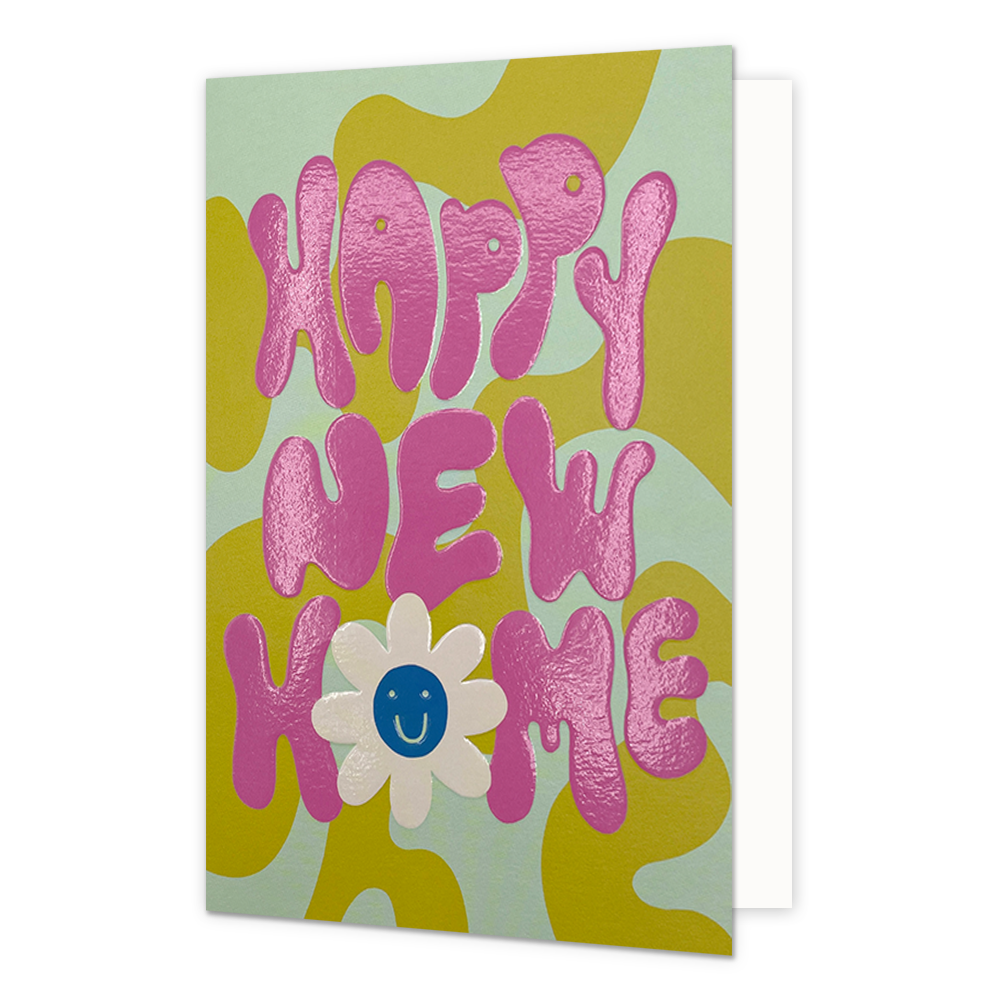 Happy new home - Formaat: Normaal - Vorm: Staand - Woningkaart - Op deze wenskaart staat de tekst: "Happy new home" op een donkergele achtergrond. - Snelwenskaart