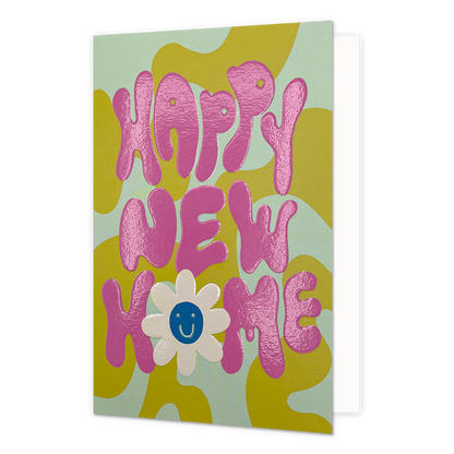 Happy new home - Formaat: Normaal - Vorm: Staand - Woningkaart - Op deze wenskaart staat de tekst: "Happy new home" op een donkergele achtergrond. - Snelwenskaart
