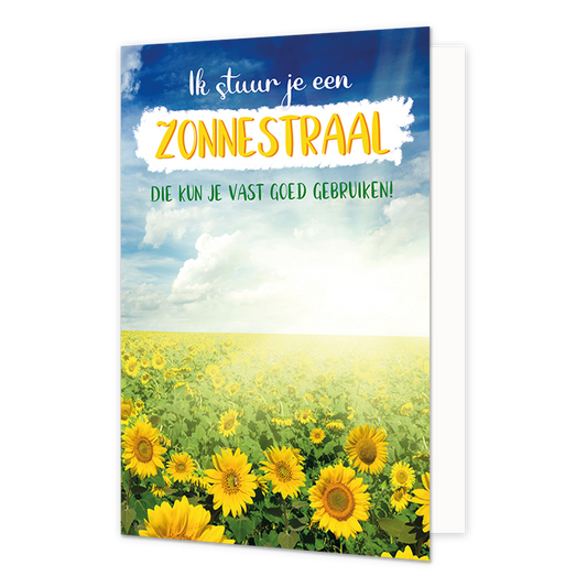 Ik stuur je een zonnestraal - Formaat: Normaal - Vorm: Staand - Denken aan kaart - Op deze wenskaart staat een zonnebloemenveld met daarboven de tekst: "Ik stuur je een zonnestraal. Die kun je vast goed gebruiken!". - Snelwenskaart