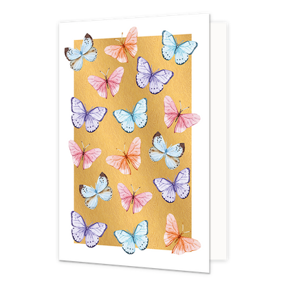 Vlinder - Formaat: Normaal - Vorm: Staand - Blanco kaart - Op deze wenskaart staan vlinders in de kleuren blauw, paars, roze en oranje, op een gouden achtergrond. - Snelwenskaart
