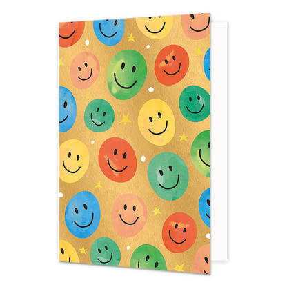 Smiley's - Formaat: Standaard - Vorm: Staand - Blanco kaart - Op deze wenskaart staan smiley's in de kleuren rood, blauw, groen, geel en oranje, op een gouden achtergrond. - Snelwenskaart