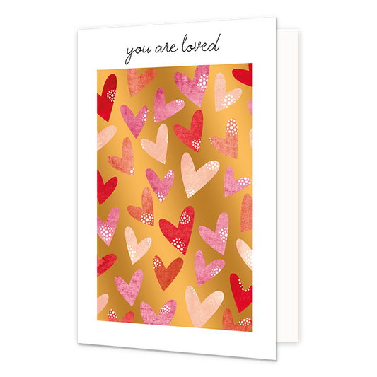 You are loved - Formaat: Normaal - Vorm: Staand - Liefdeskaart - Op deze wenskaart staan hartjes in diverse kleuren rood en roze, op een gouden achtergrond. Boven de illustratie staat de tekst: "You are loved". - Snelwenskaart