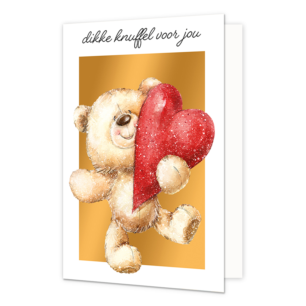 Dikke knuffel voor jou - Formaat: Standaard - Vorm: Staand - Vriendschapskaart - Op deze wenskaart staat een schattige teddybeer afgebeeld tegen een gouden achtergrond, die een groot rood hart vasthoudt en ermee knuffelt. De beer is getekend in een zachte, aquarelachtige stijl met witte glinstertjes eromheen. Bovenaan de afbeelding staat in cursieve, zwarte letters de tekst dikke knuffel voor jou. - Snelwenskaart