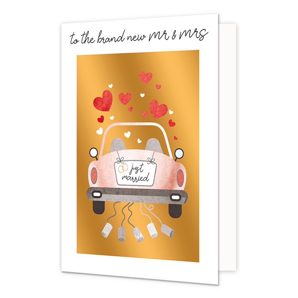 To the brand new mr & mrs - Formaat: Normaal - Vorm: Staand - Huwelijkskaart - Op deze wenskaart staat een roze auto met grijze blikjes erachter en rode en witte hartjes erboven, op een gouden achtergrond. Boven de illustratie staat de tekst: "To the brand new MR & MRS". - Snelwenskaart