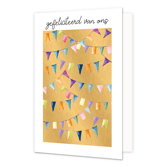Gefeliciteerd van ons - Formaat: Normaal - Vorm: Staand - Felicitatiekaart - Op deze wenskaart staan slingers in de kleuren paars, blauw, groen, roze, geel en oranje, op een gouden achtergrond. Boven de illustratie staat de tekst: "Gefeliciteerd van ons". - Snelwenskaart
