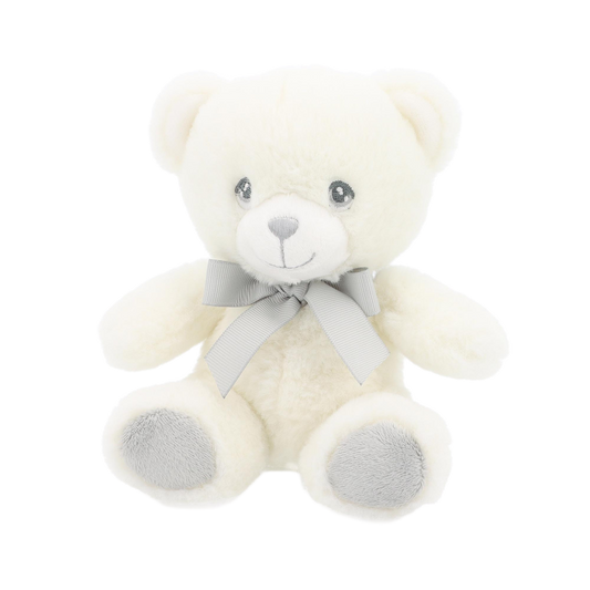 Baby knuffel beertje - Deze zittende knuffel beer is uitgevoerd in een gebroken witte kleur. Het gezicht heeft grijze ogen en een grijze neus, en een subtiel geborduurd lachend mondje. Rond de nek zit een lichtgrijze strik. De onderkant van de voeten hebben ook een grijze kleur. - Snelwenskaart
