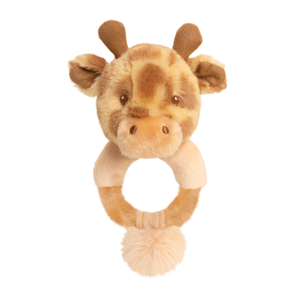 Baby rammelaar giraffe - Deze knuffel rammelaar heeft een ronde ringvorm in een crèmekleur. Bovenop de ring is het hoofd van een giraffe bevestigd. Dit giraffengehoofd heeft een crèmekleurige basis met donkerbruine vlekken, twee donkerbruine hoorntjes, oren aan de zijkant, donkere ogen en een subtiel neusje. Aan de onderkant van de ring bevindt zich een klein pluizig bolletje. - Snelwenskaart