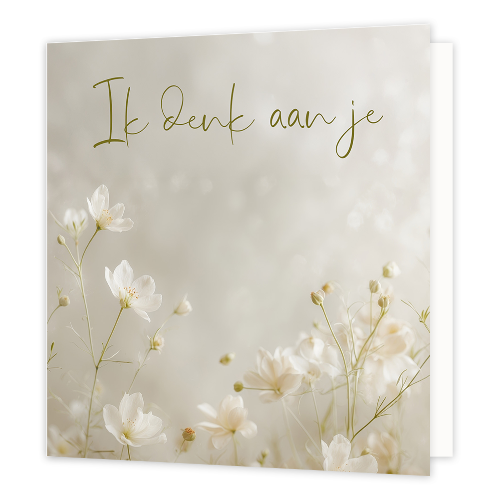 Ik denk aan je - Formaat: Normaal - Vorm: Vierkant - Denken aan kaart - Op deze wenskaart staan witte bloemen op een grijze achtergrond met de tekst: "Ik denk aan je". - Snelwenskaart