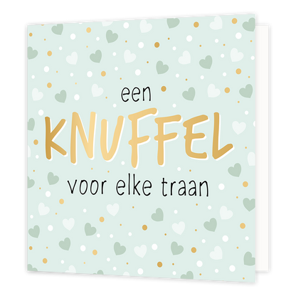 Een knuffel voor elke traan - Formaat: Standaard - Vorm: Vierkant - Condoleance kaart - Op deze wenskaart staan hartjes in de kleuren wit en groen, op een mintgroene achtergrond. In het midden staat de tekst: "Een knuffel voor elke traan". - Snelwenskaart