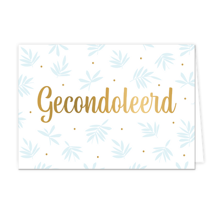 Gecondoleerd - Formaat: Normaal - Vorm: Liggend - Condoleance kaart - Op deze wenskaart staan gouden stippen met lichtblauwe bladeren op een witte achtergrond. In het midden staat in gouden tekst: "Gecondoleerd". - Snelwenskaart