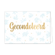 Gecondoleerd - Formaat: Standaard - Vorm: Liggend - Condoleance kaart - Op deze wenskaart staan gouden stippen met lichtblauwe bladeren op een witte achtergrond. In het midden staat in gouden tekst: "Gecondoleerd". - Snelwenskaart