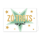 Zo trots op jou - Formaat: Standaard - Vorm: Liggend - Complimentenkaart - Op deze wenskaart staat een grote groene ster met daarom heen gouden sterren. In het midden staat de tekst: "Zó trots op jou!". - Snelwenskaart