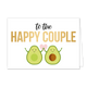 To the happy couple - Formaat: Standaard - Vorm: Liggend - Huwelijkskaart - Op deze wenskaart staat een vrolijke illustratie van twee geanimeerde avocado-helften die elkaars hand vasthouden tegen een witte achtergrond. Tussen de avocado's in is een klein roze hartje afgebeeld, en boven hen staat de tekst "To the HAPPY COUPLE" geschreven. De woorden "To the" zijn uitgevoerd in een sierlijk zwart handschrift, terwijl "HAPPY COUPLE" in grote, goudkleurige blokletters daaronder staat. - Snelwenskaart