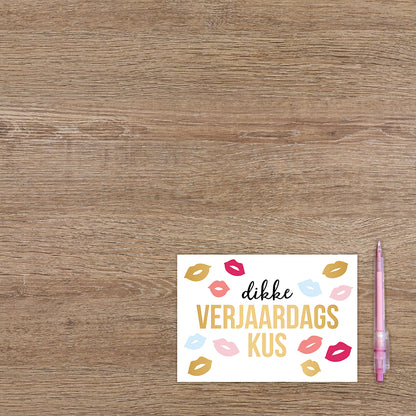 Dikke verjaardags kus met allemaal kusjes