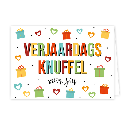 Verjaardags knuffel voor jou - Formaat: Normaal - Vorm: Liggend - Verjaardagskaart - Op deze wenskaart staan hartjes en cadeautjes in de kleuren rood, oranje, geel, groen en blauw. In het midden staat de tekst: "Verjaardagsknuffel voor jou". - Snelwenskaart
