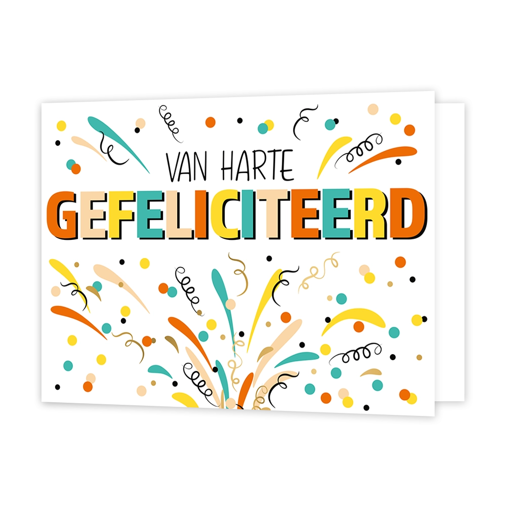Van harte gefeliciteerd - Formaat: Standaard - Vorm: Liggend - Verjaardagskaart - Op deze wenskaart staat de tekst "VAN HARTE GEFELICITEERD" centraal tegen een witte achtergrond. De woorden "VAN HARTE" zijn uitgevoerd in een strak, zwart schreefloos lettertype, terwijl "GEFELICITEERD" in grote blokletters daaronder staat. Elke letter van dit woord heeft een andere kleur (zoals oranje, blauw, geel en beige) en is voorzien van een zwarte schaduw voor een 3D-effect. De tekst wordt omringd door vrolijke illust