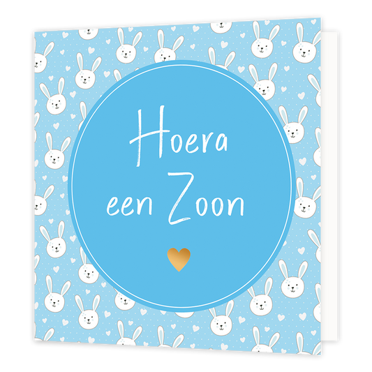 Hoera een zoon - Formaat: Normaal - Vorm: Vierkant - Geboortekaart - Op deze wenskaart staan witte konijntjes en hartjes met in het midden een grote blauwe cirkel met de tekst: "Hoera een zoon". - Snelwenskaart