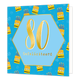 80 gefeliciteerd - Formaat: Normaal - Vorm: Vierkant - Verjaardagskaart - Op deze wenskaart staan taarten met in het midden een blauwe zeshoek met gouden omlijning en de tekst: "80 gefeliciteerd". - Snelwenskaart