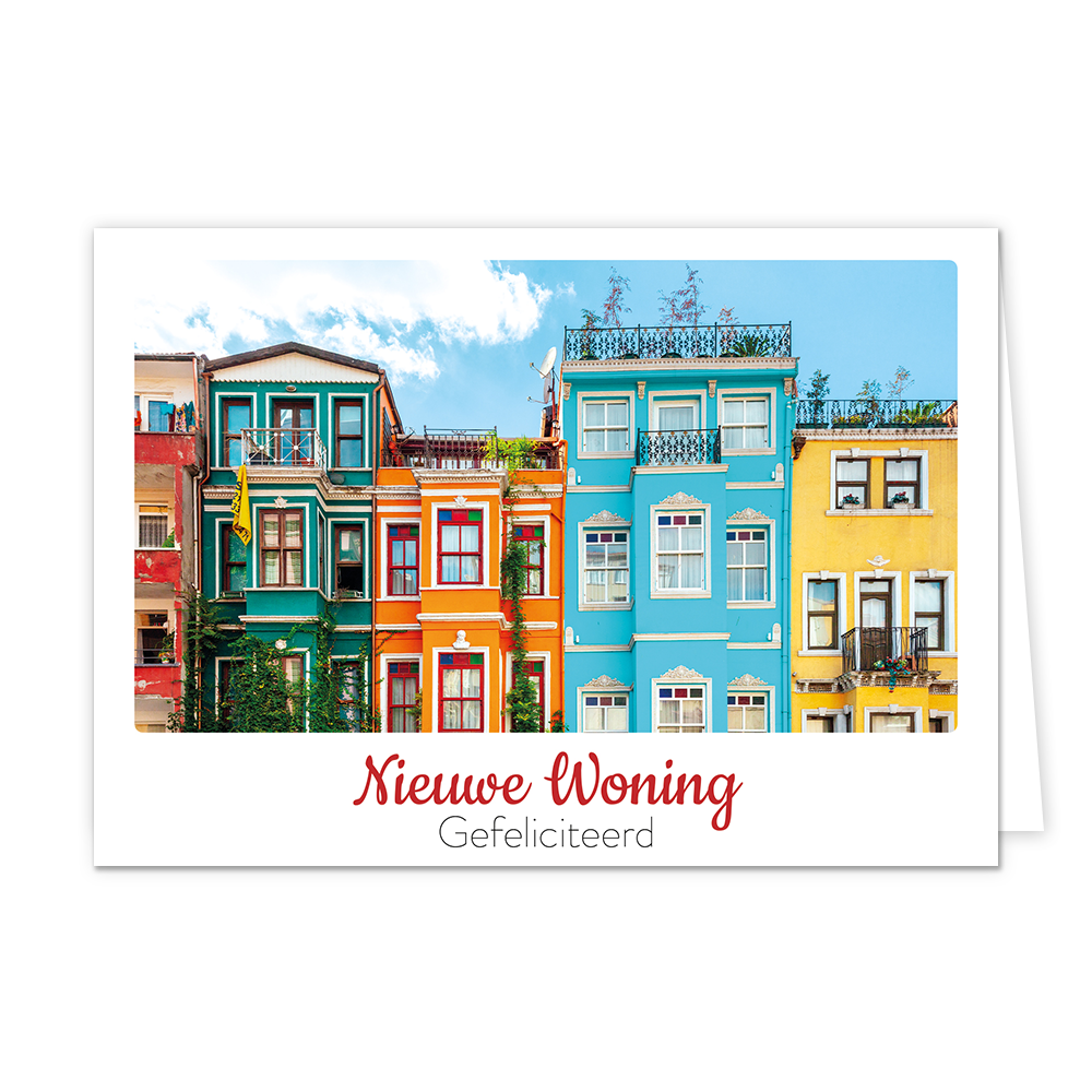 Nieuwe woning gefeliciteerd - Formaat: Klein - Vorm: Liggend - Woningkaart - Op deze wenskaart staan huizen in de kleuren blauw, geel, oranje, groen en rood. Onder de illustratie staat de tekst: "Nieuwe woning gefeliciteerd". - Snelwenskaart