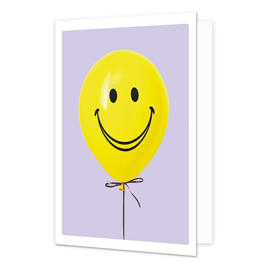 Ballon met smiley - Formaat: Klein - Vorm: Staand - Blanco kaart - Op deze wenskaart staat een gele ballon met een smiley erop, op een paarse achtergrond. - Snelwenskaart