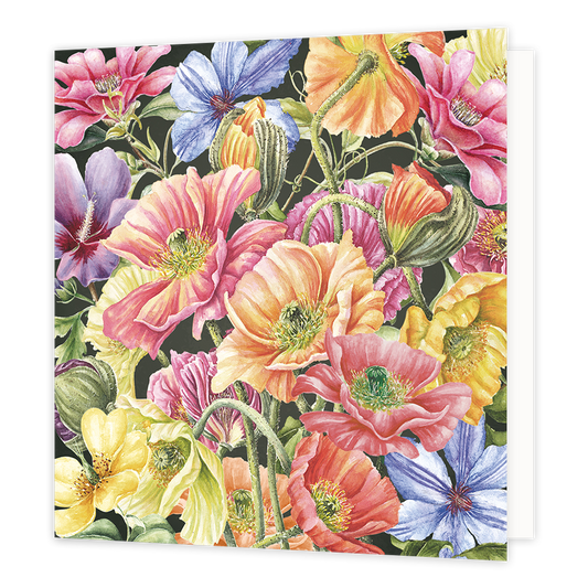 Bloemen - Formaat: Normaal - Vorm: Vierkant - Blanco kaart - Op deze wenskaart staat een gedetailleerde, getekende illustratie van een weelderig boeket klaprozen en andere bloemen tegen een donkere achtergrond. De bloemen zijn uitgevoerd in diverse tinten zoals roze, oranje, geel, blauw en paars, met zichtbare groene stelen en knoppen tussendoor. De illustratie vult de gehele voorzijde van de kaart tot aan de randen en bevat geen tekst. De stijl van de tekening is botanisch en kleurrijk met fijne lijnen en