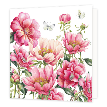 Bloemen - Formaat: Normaal - Vorm: Vierkant - Blanco kaart - Op deze wenskaart staat een gedetailleerde botanische illustratie van diverse roze en lichtgekleurde pioenrozen tegen een witte achtergrond. Tussen de bloemen en groene bladeren zijn twee witte vlinders met zwarte accenten te zien die door de lucht vliegen. De illustratie toont zowel volledig geopende bloemen als dichte bloemknoppen op lange stelen. - Snelwenskaart