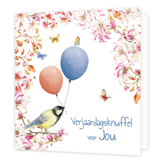 Verjaardagsknuffel voor jou - Formaat: Normaal - Vorm: Vierkant - Verjaardagskaart - Op deze wenskaart staat een vogel die twee ballonnen vast houdt met daaromheen bloemen. Rechts onderin staat de tekst: "Verjaardagsknuffel voor jou". - Snelwenskaart