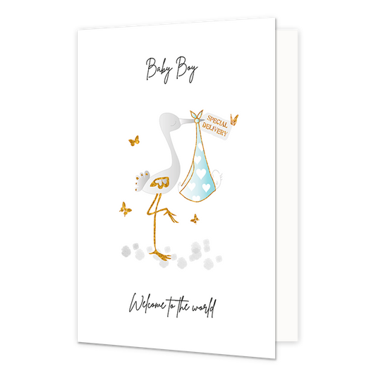Babyboy welcome to the world - Formaat: Normaal - Vorm: Staand - Geboortekaart - Op deze wenskaart staat een ooievaar die een baby in een blauwe deken vasthoud met de tekst: "Baby Boy welcome to the world". - Snelwenskaart