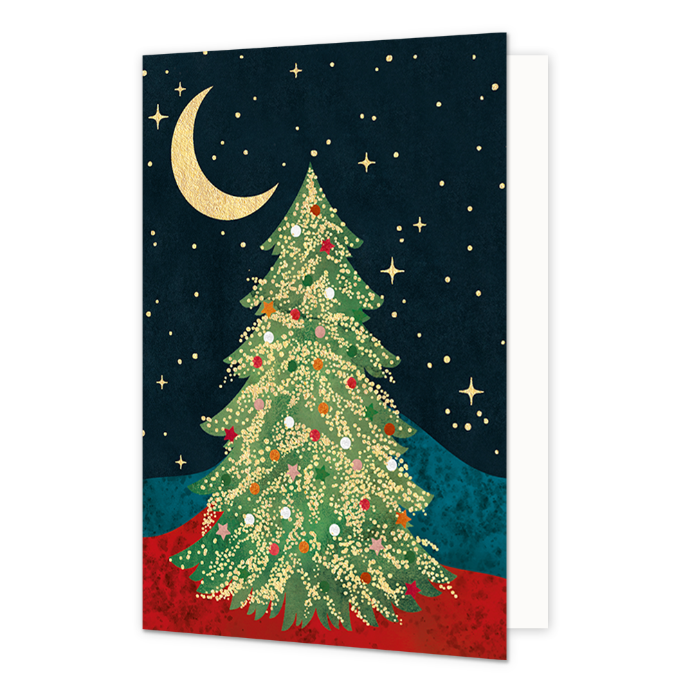 Kerstboom - Formaat: Normaal - Vorm: Staand - Kerstkaart - Op deze kerstkaart staat een kerstboom bij een nachtlandschap met een halve maan. - Snelwenskaart