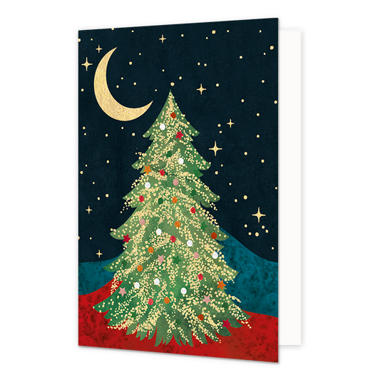 Kerstboom - Formaat: Normaal - Vorm: Staand - Kerstkaart - Op deze kerstkaart staat een kerstboom bij een nachtlandschap met een halve maan. - Snelwenskaart