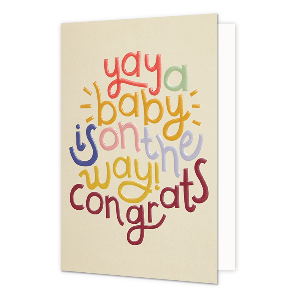 Yay a baby is on the way congrats - Formaat: Standaard - Vorm: Staand - Zwanger kaart - Op deze wenskaart staat de tekst: "Yay a baby is on the way congrats". - Snelwenskaart