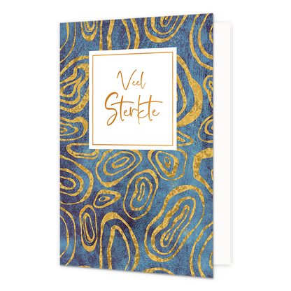 Veel sterkte - Formaat: Normaal - Vorm: Staand - Sterkte kaart - Op deze artistieke wenskaart zijn gouden cirkels te zien op een donkerblauwe achtergrond. In het midden zit een wit vlak met de gouden tekst: "Veel sterkte". - Snelwenskaart