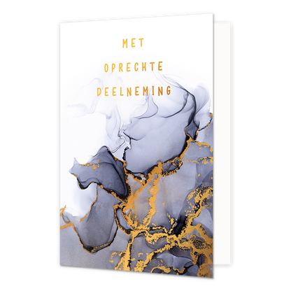 Met oprechte deelneming - Formaat: Standaard - Vorm: Staand - Condoleance kaart - Op deze artistieke wenskaart is een ontwerp te zien met de kleuren wit, grijs, zwart en goud. Oven aan de kaart, in het witte gedeelte, staat de tekst: "Met oprechte deelneming" geschreven in het goud. - Snelwenskaart