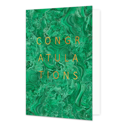 Congratulations - Formaat: Standaard - Vorm: Staand - Felicitatiekaart - Op deze artistieke wenskaart zijn diverse vormen te zien in de kleur groen. In het midden staat de tekst: "Congratulations" in gouden letters. - Snelwenskaart