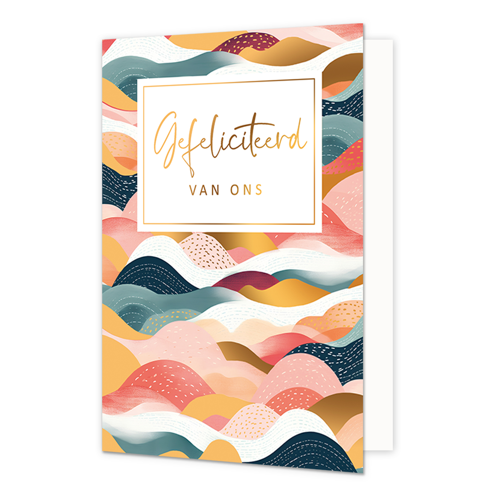 Gefeliciteer van ons - Formaat: Standaard - Vorm: Staand - Felicitatiekaart - Op deze wenskaart is een ontwerp te zien geïnspireerd op wolken met de kleuren wit, blauw, roze, goud en rood. In het midden zit een wit blok met de gouden tekst: "Gefeliciteerd van ons". - Snelwenskaart