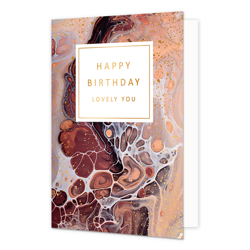 Happy Birthday lovely you - Formaat: Normaal - Vorm: Staand - Verjaardagskaart - Op deze wenskaart is een ontwerp te zien geïnspireerd op de vlekken van een luipaard, met de kleuren zwart, bruin en goud. In het midden zit een wit blok met de gouden tekst: "Happy birthday lovely you". - Snelwenskaart