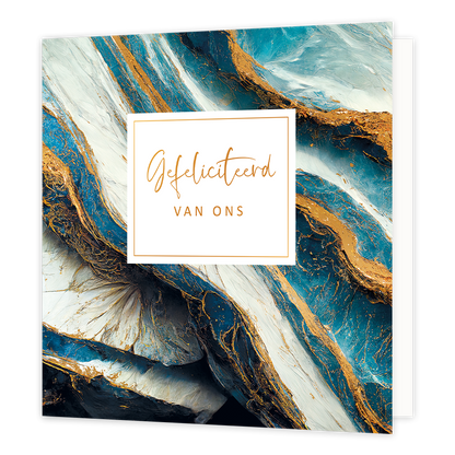 XL - Gefeliciteerd van ons - Formaat: Groot - Vorm: Vierkant - Felicitatiekaart - Op deze artistieke wenskaart is een ontwerp te zien in de kleuren goud, wit en diverse kleuren blauw. In het midden zit een wit blok met de gouden tekst: "Gefeliciteerd van ons". - Snelwenskaart